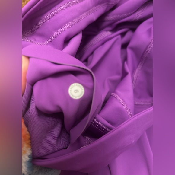 Lululemon Base Pace High Rise Crop - Picture 8 of 14